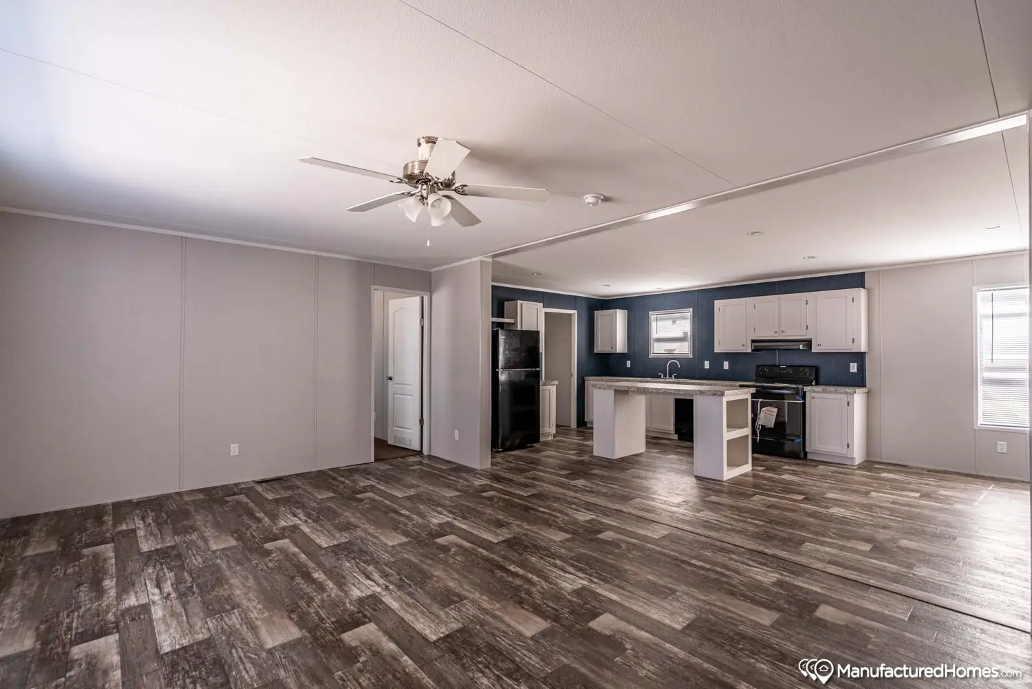 RM2852B-2852H32A2A — Living room