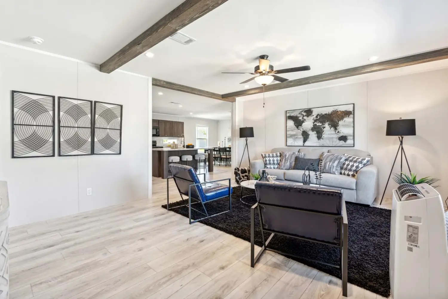 RM3272A-3272H42A2V — Living room